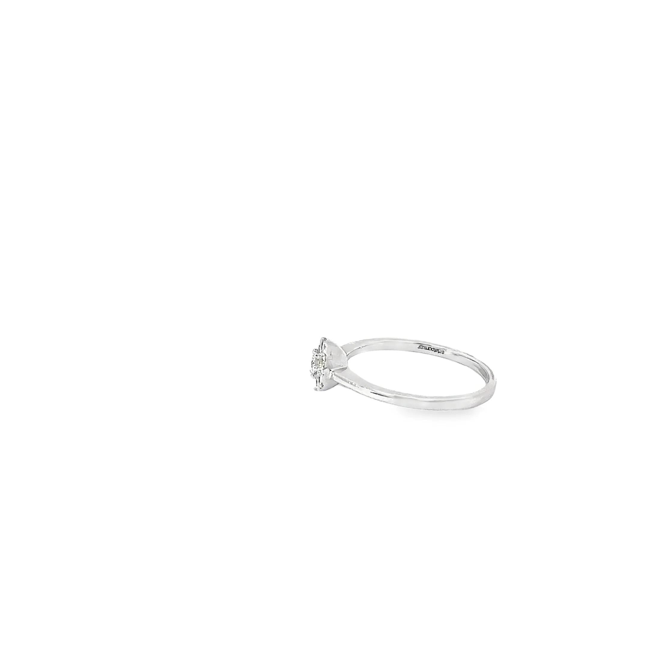 18k White Gold .18ct G SI1 Round Diamond Cluster Ring