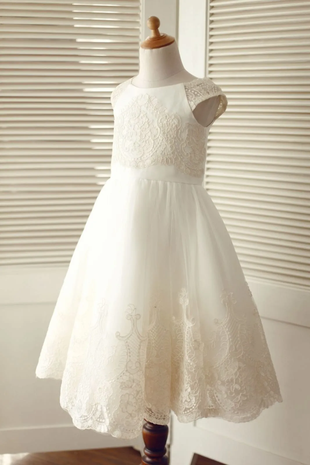 Cap Sleeves Champagne Lace Ivory Tulle Wedding Flower Girl Dress