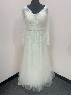 Casablanca Size 30W 2445 Lucy Ivory/Silver Gown