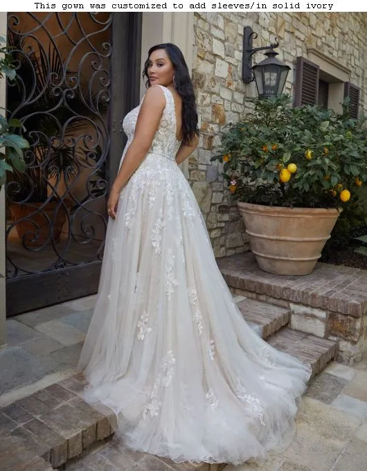 Casablanca Size 30W 2445 Lucy Ivory/Silver Gown