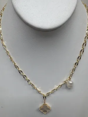 Charlene K Mother Pearl Clover   Pearl Necklace