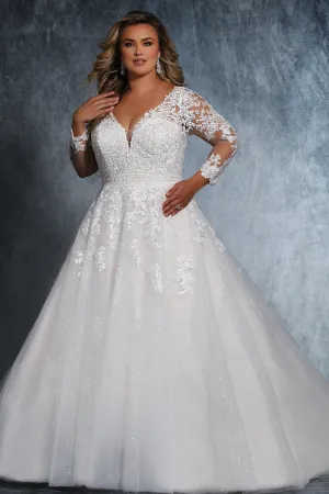 Cyndi Bridal Gown