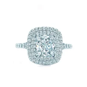 Dazzling Square-Shaped Diamond Ring