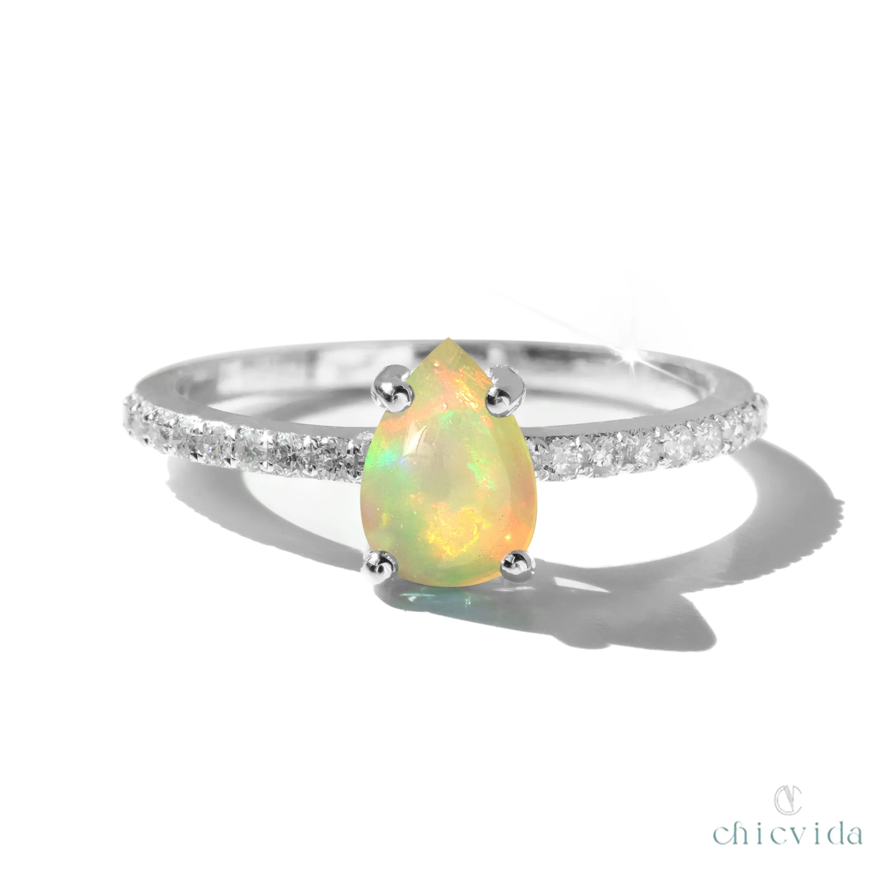 Diva Pear Ring