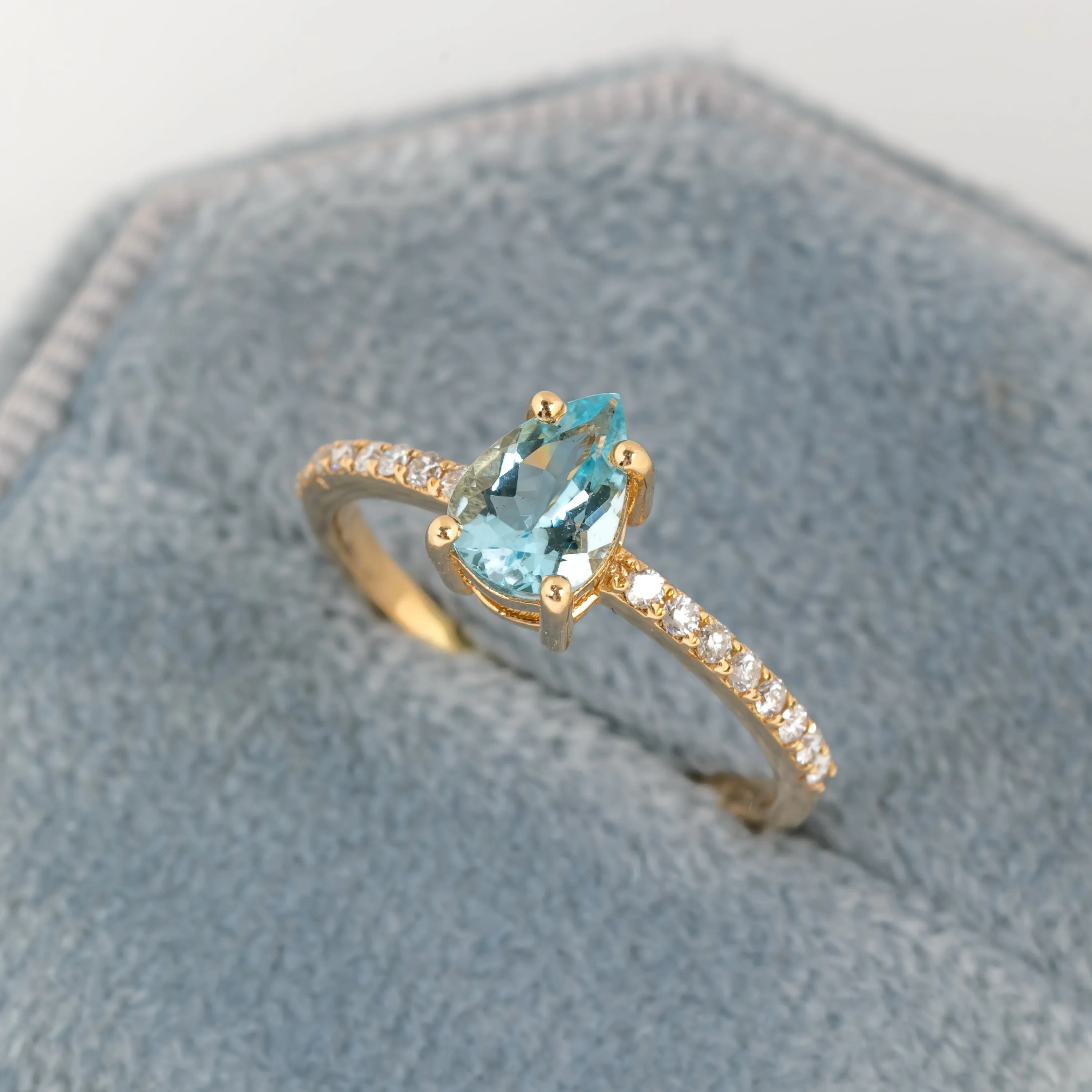 Diva Pear Ring