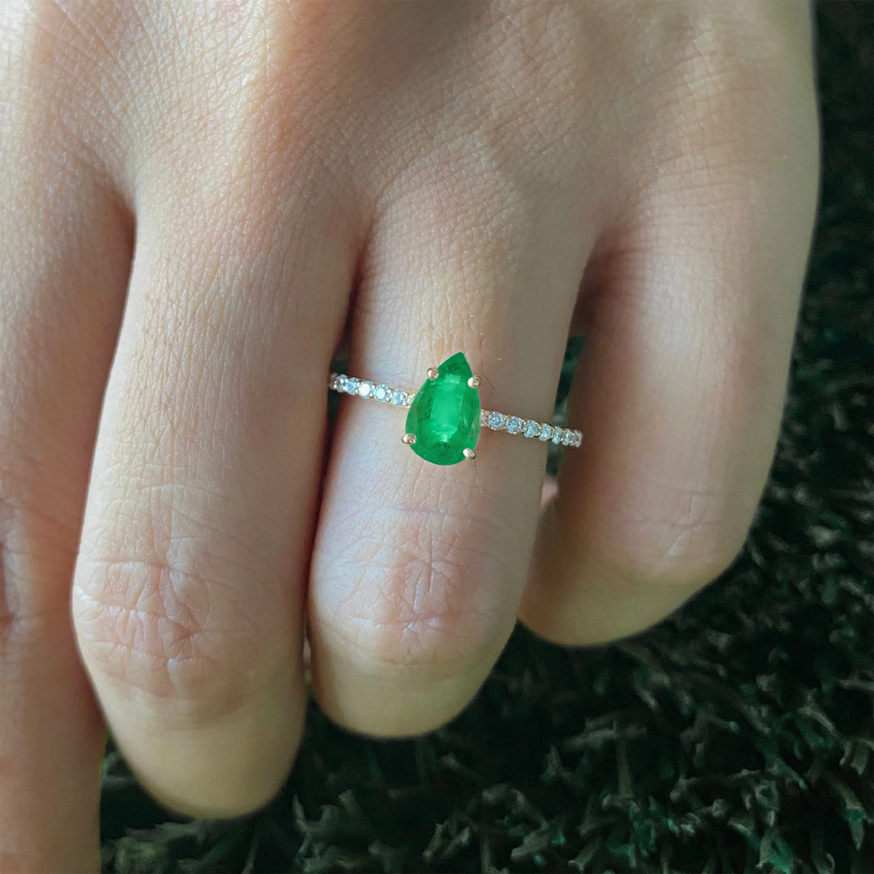 Diva Pear Ring