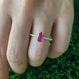 Diva Pear Ring