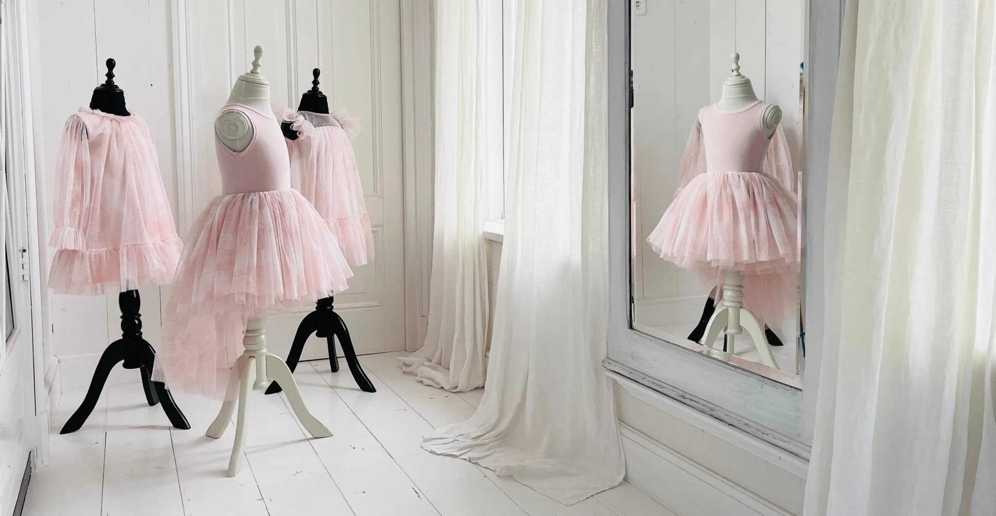 DOLLY Dreamy Head in the Cloud Dress Pink Clouds