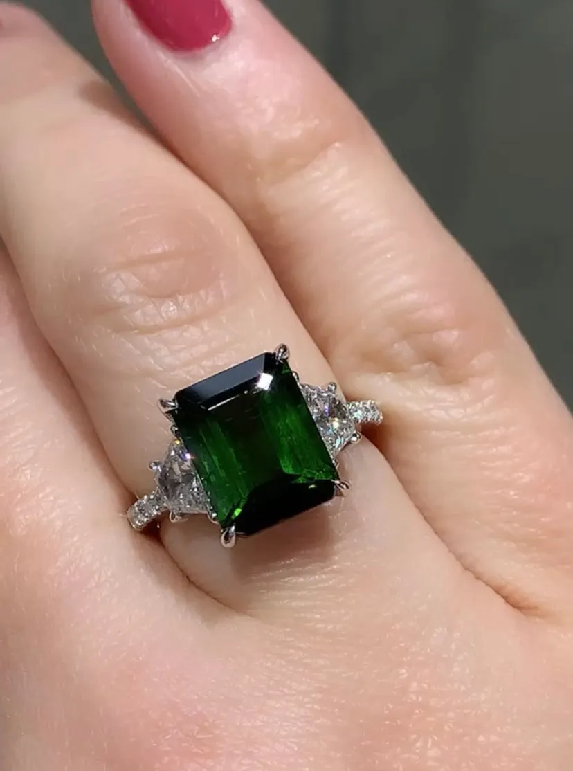 Emerald-cut Green Tourmaline & Diamond Cocktail Ring 4.53carat