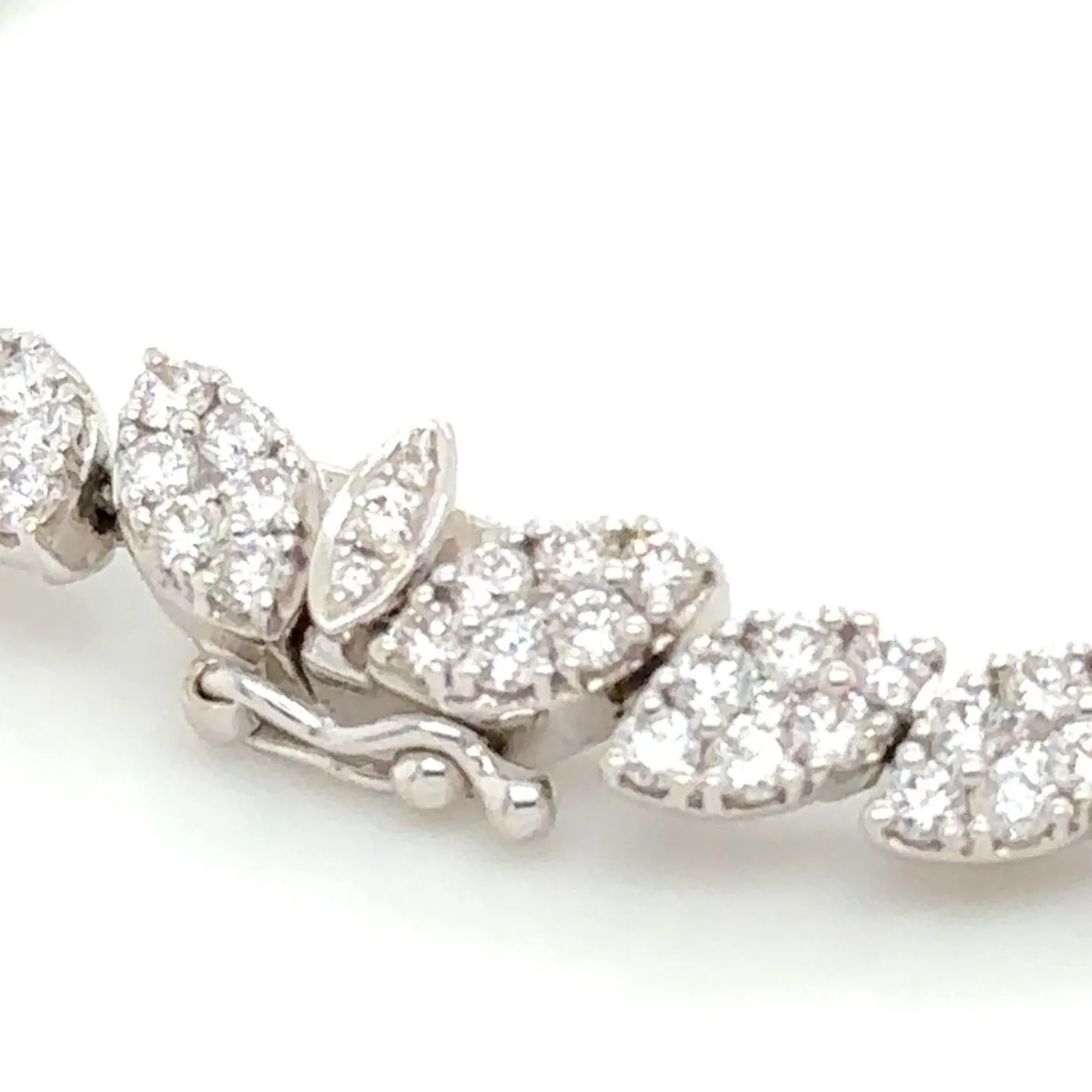 Exquisite 16.72CT T.W. Statement Diamond Necklace