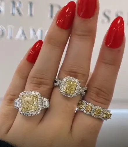 Henri Daussi Canary Fancy Light Yellow Five Stone 1.39ct tw Diamond Ring