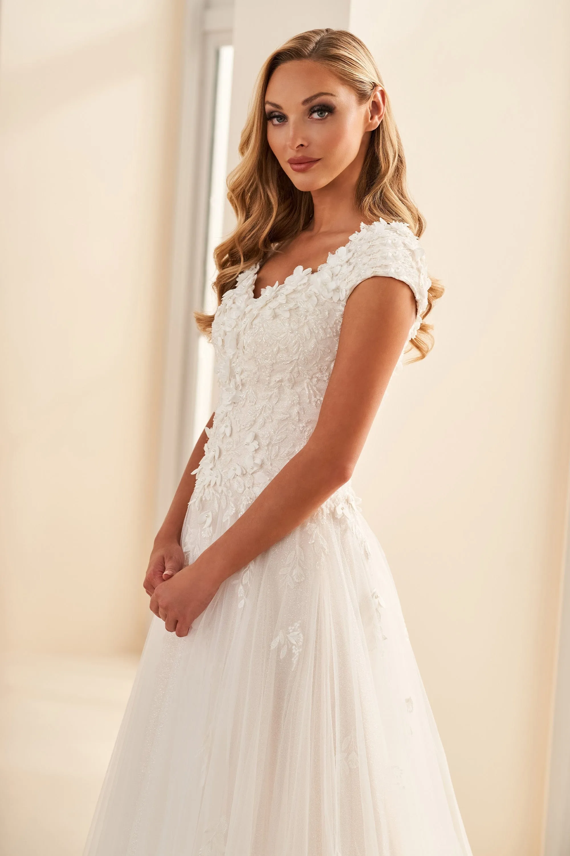 Modest by Mon Cheri: MOD1803