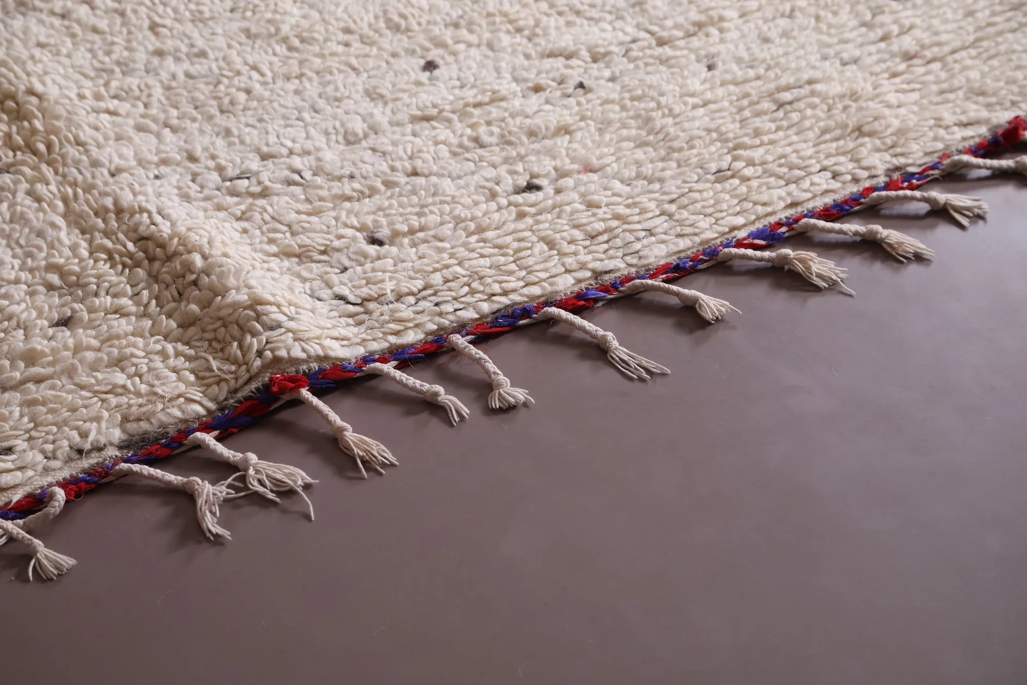 Moroccan Beni Ourain Rug – 5.9 x 8.3 Feet | Luxurious Handmade Wool