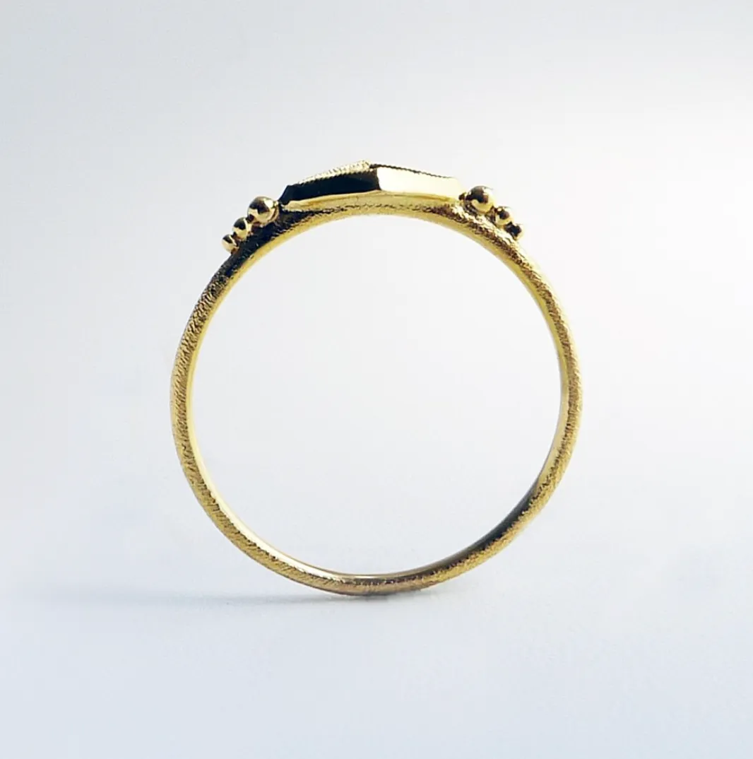 naoma ring - natural diamond