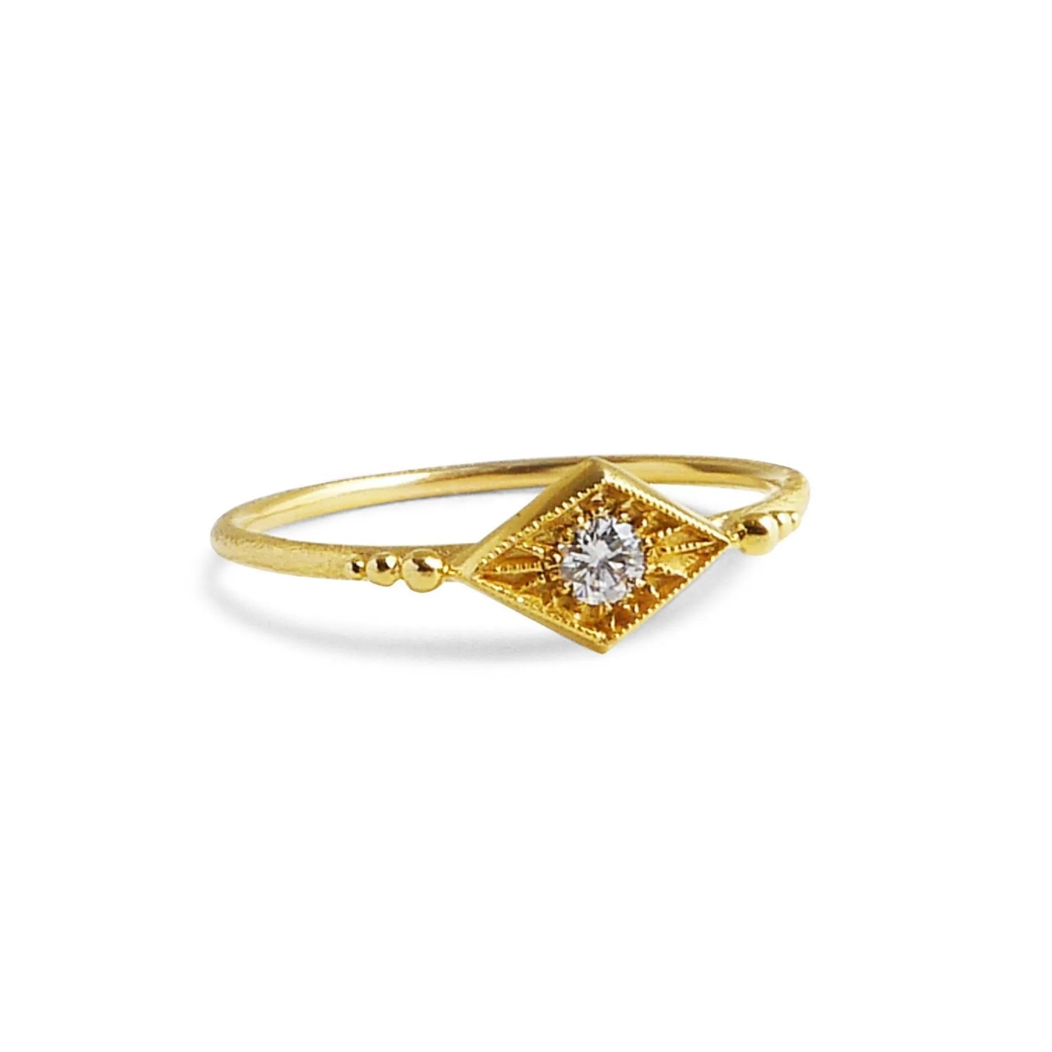naoma ring - natural diamond
