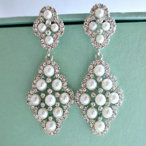 Pearl Drop Vintage Silver Wedding Earrings. Rhinestone Pearl Chandelier Earrings. Diamond Shaped Pearl Dangle Earrings. Bridesmaid Earrings.