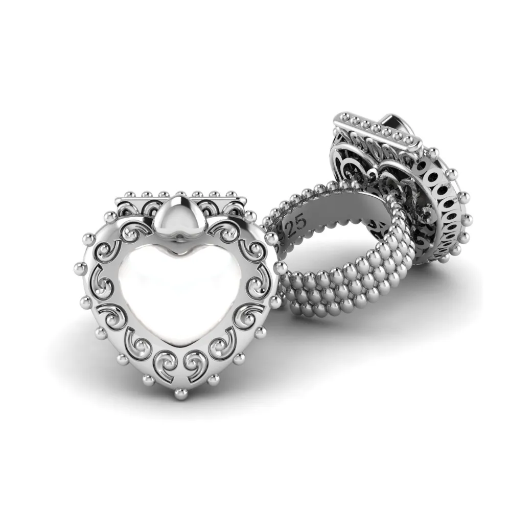 Queen of Hearts ring