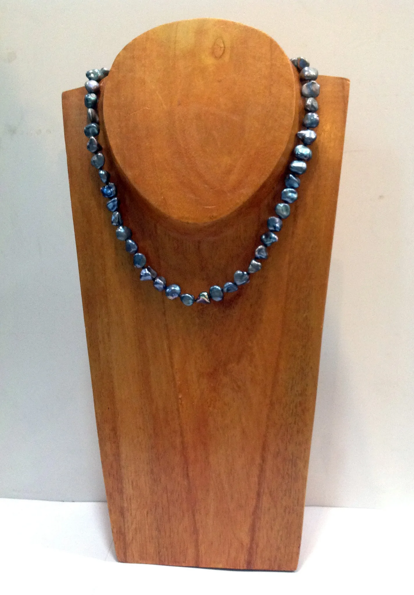 "The Noir Keshi Classic" Freshwater Pearl Necklace