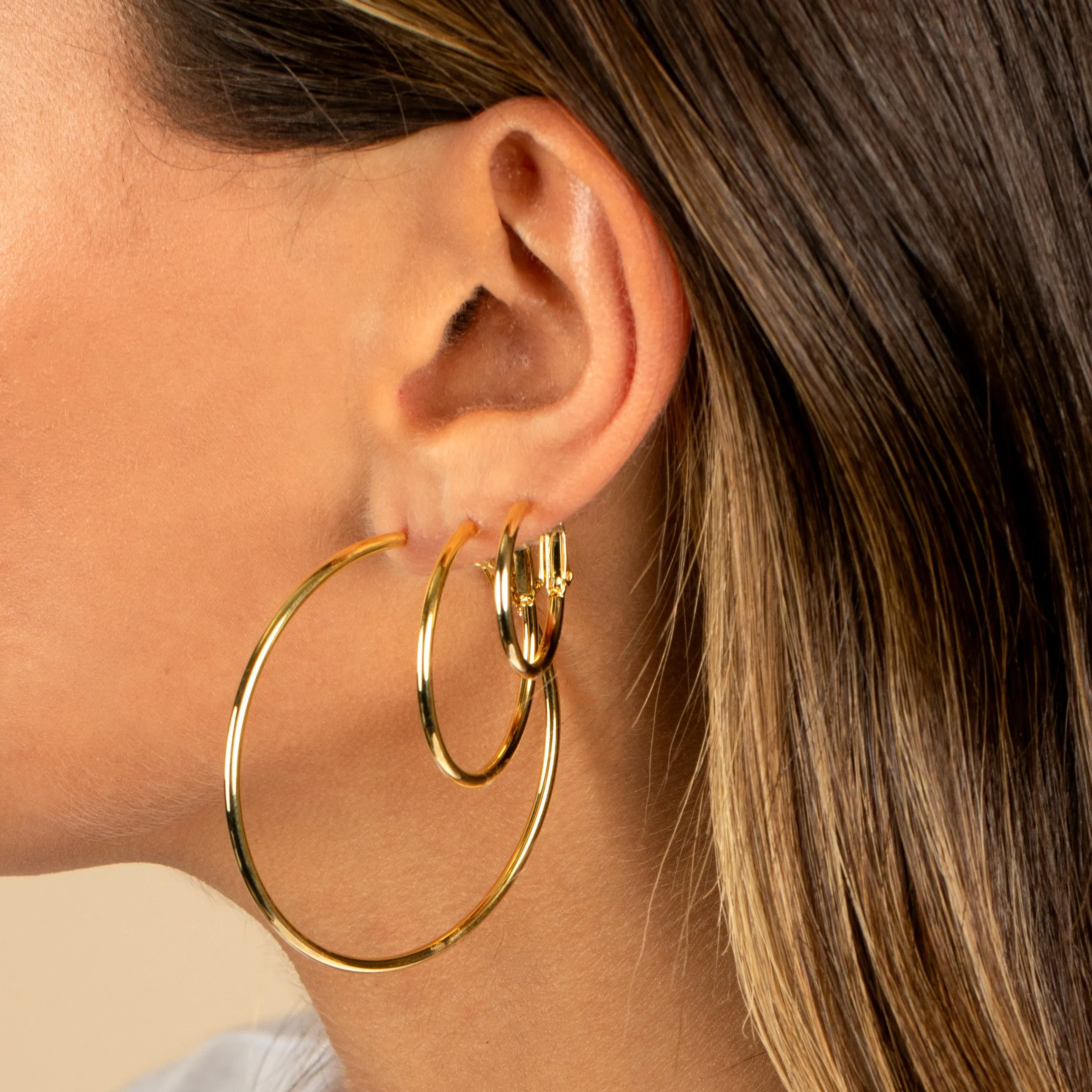 Rounded Hollow Hoop Earring