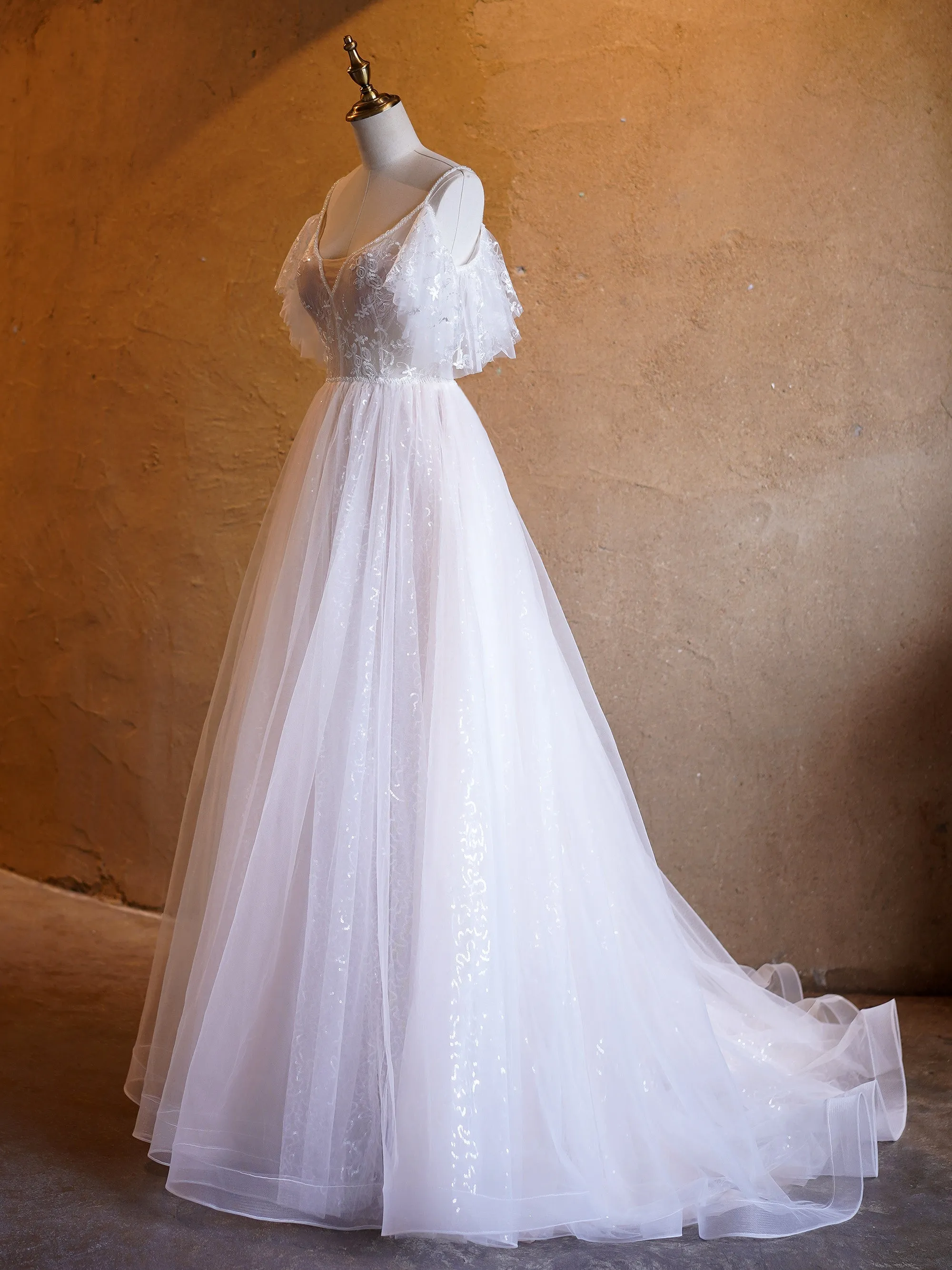 Roycebridal A-line V-neck Pearl Embellished Tulle Lace Floor Length Prom Dresses