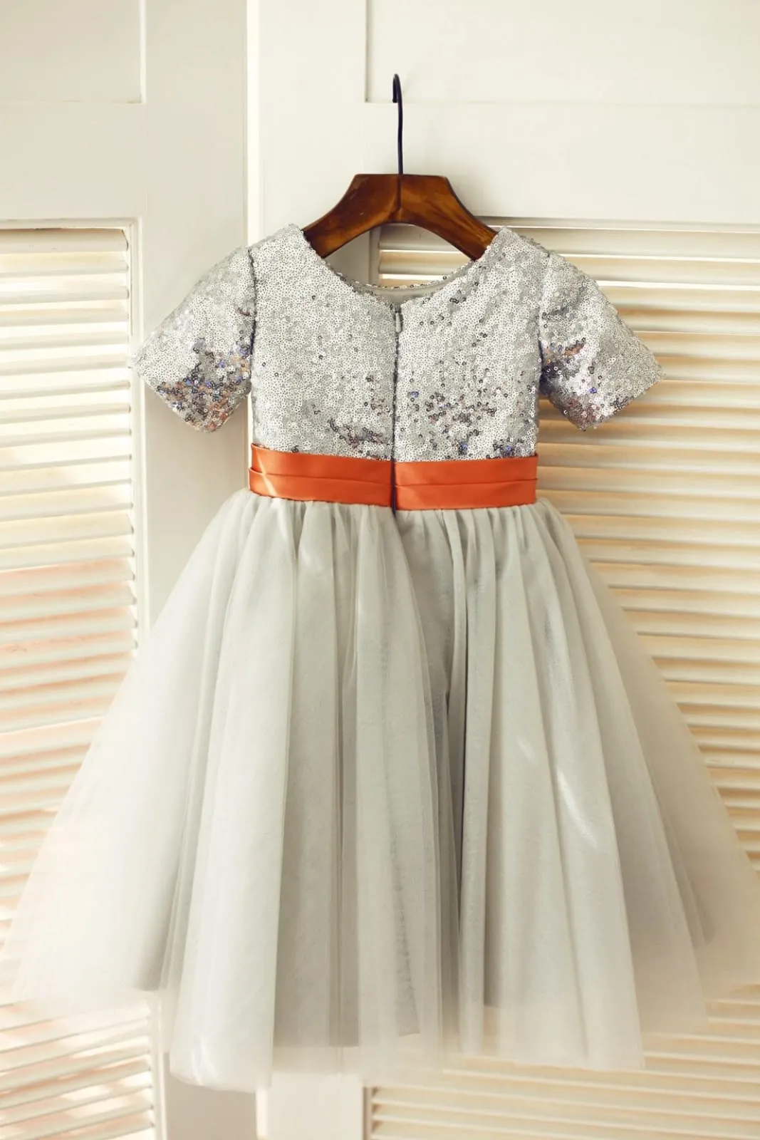 Short Sleeves Silver Sequin Gray Tulle Wedding Flower Girl Dress
