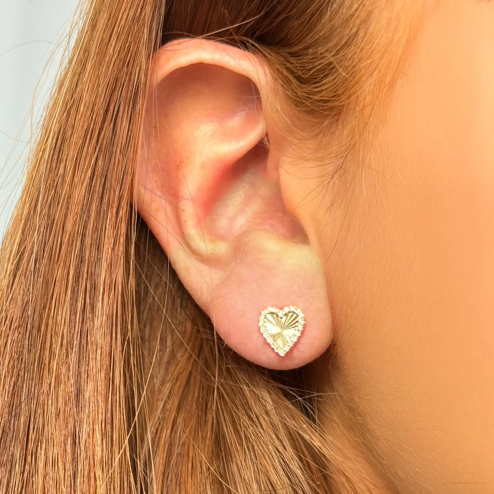 Skinny Fluted Gold Diamond Heart Stud Earring